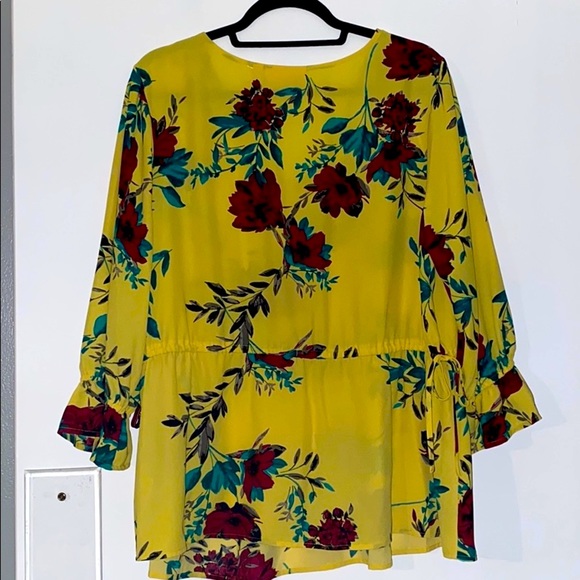 🆕 EVRI Blouse! - Picture 2 of 4